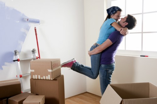 Removal team planning a local move in Cubitttown