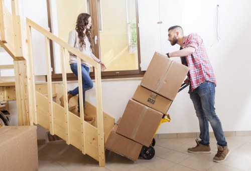 Van service handling a flat move with access challenges in Cubitttown